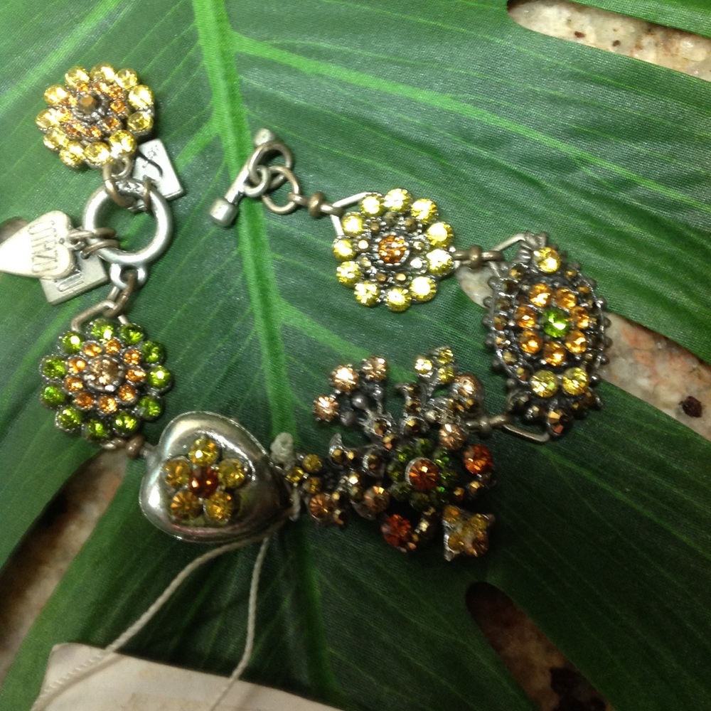 Jeweled bracelet nwt